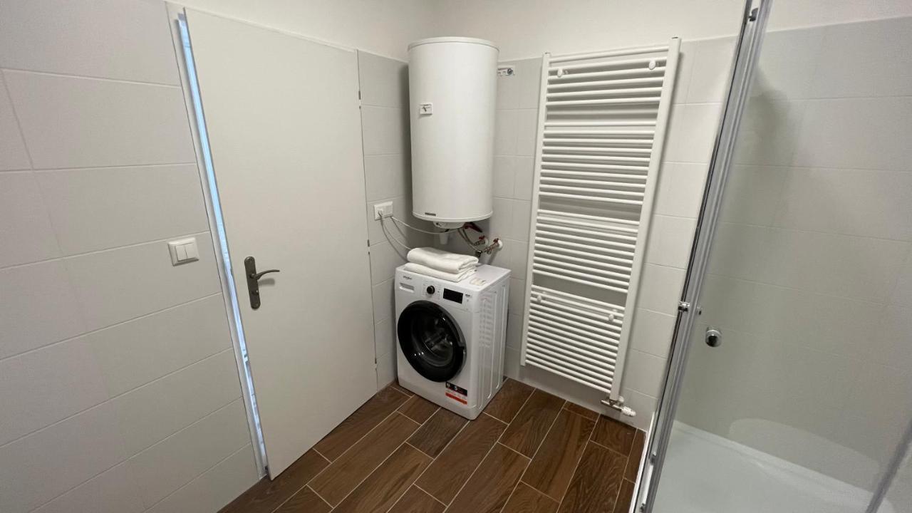 2 Room Apartment With Balcony Liptovsky Mikulas Exterior photo